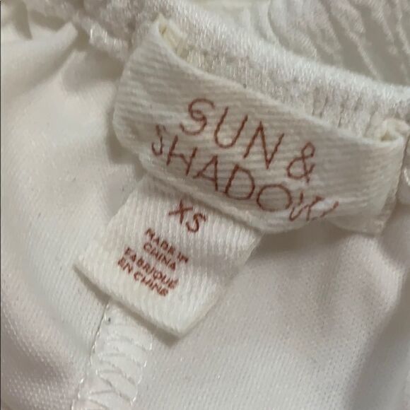 Sun & shadow White ruffle top off the shoulder dress size XS - Picture 6 of 7